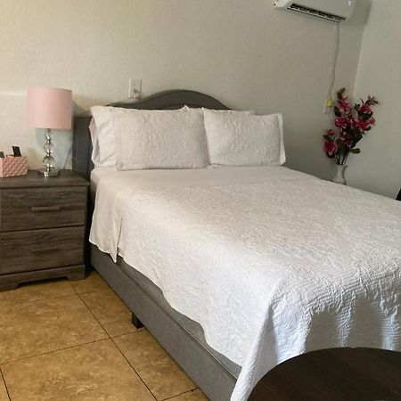 Cozy Studio…With Private Entrance Las Vegas Extérieur photo